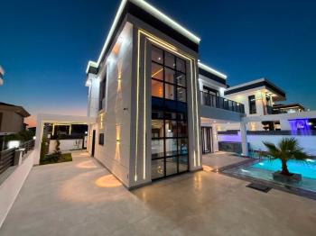 Didim'in Efeler Mahallesinde Satılık 4+1 Villa