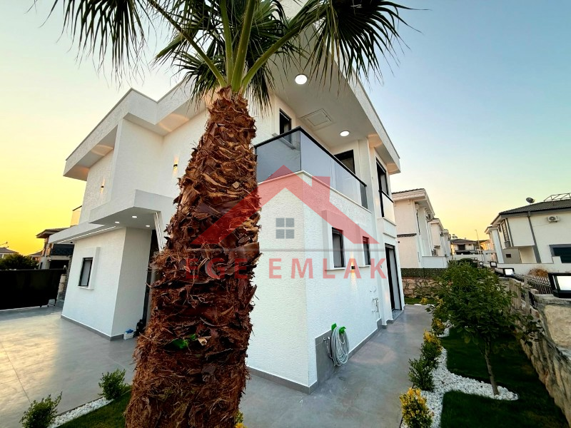 Didim'de Satılık Akıllı Sistemli 4+1 Villa