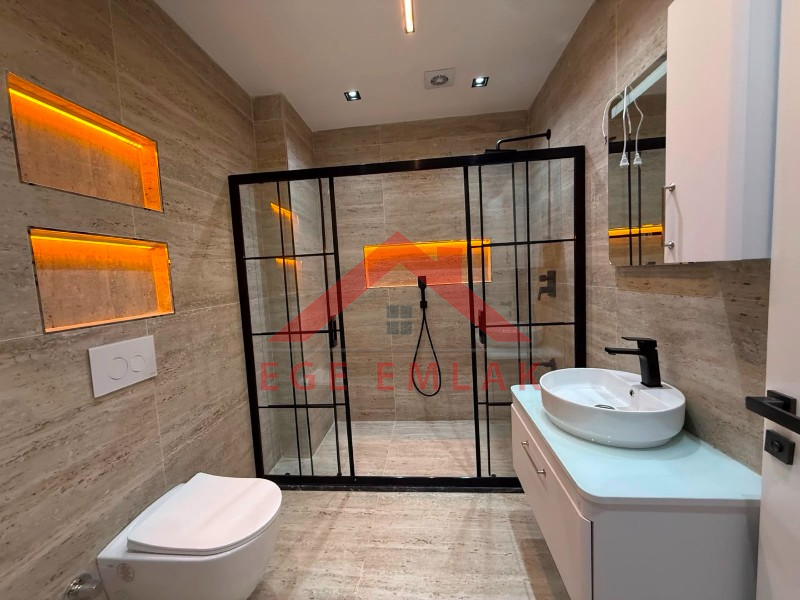 Didim'in Efeler Mahallesinde Satılık 4+1 Villa