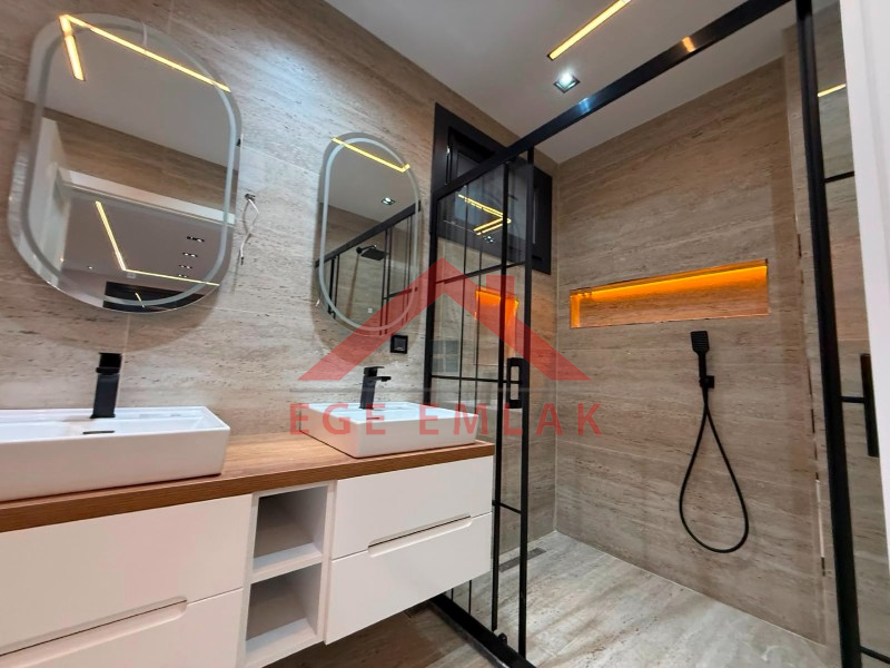 Didim'in Efeler Mahallesinde Satılık 4+1 Villa