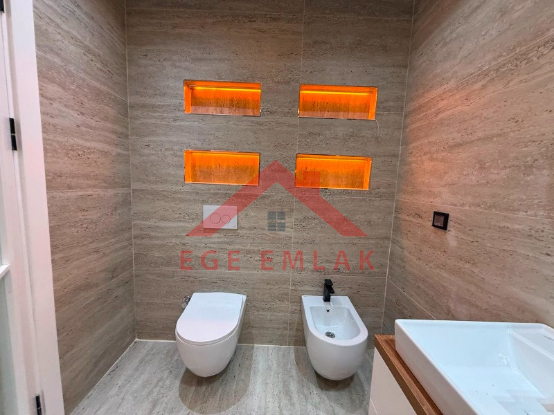 Didim'in Efeler Mahallesinde Satılık 4+1 Villa