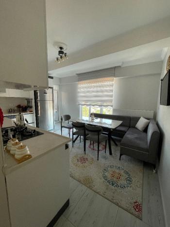 GÜVENAY - ÇORUM KALE KARŞISI ARA KAT SATILIK 3+1 DAİRE