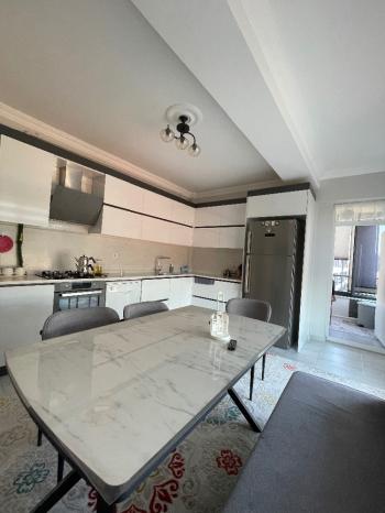 GÜVENAY - ÇORUM KALE KARŞISI ARA KAT SATILIK 3+1 DAİRE