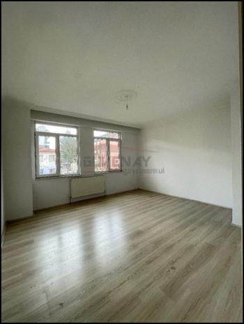Güvenay - Çorum Adil Can Demir Parkı Altı 3+1 Bakımlı Kiralık Daire