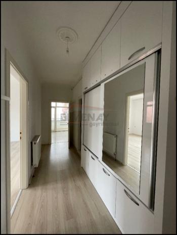 Güvenay - Çorum Adil Can Demir Parkı Altı 3+1 Bakımlı Kiralık Daire