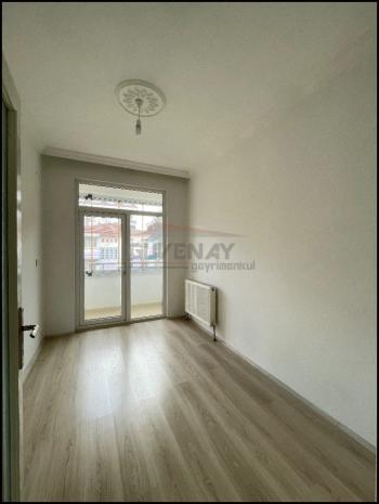 Güvenay - Çorum Adil Can Demir Parkı Altı 3+1 Bakımlı Kiralık Daire