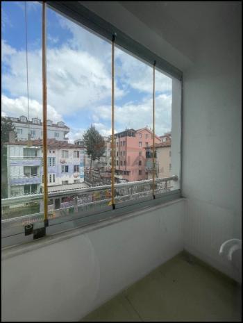 Güvenay - Çorum Adil Can Demir Parkı Altı 3+1 Bakımlı Kiralık Daire