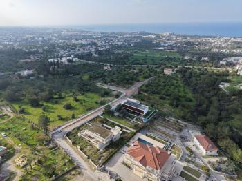 Kıbrıs Girne Bellapais Bölgesinde Özel Tasarım Satılık Lüks 4+2 Villa