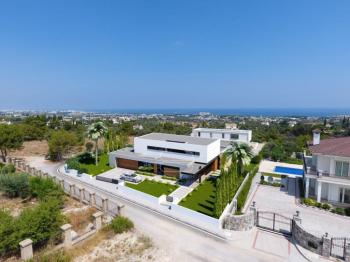 Kıbrıs Girne Bellapais Bölgesinde Özel Tasarım Satılık Lüks 4+2 Villa