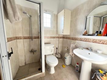 KKTC Girne Karşıyaka 1.250 m² Arsa İçerisinde Satılık 3+1 Müstakil Ev
