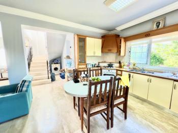 KKTC Girne Karşıyaka 1.250 m² Arsa İçerisinde Satılık 3+1 Müstakil Ev