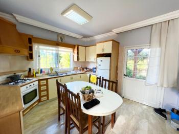 KKTC Girne Karşıyaka 1.250 m² Arsa İçerisinde Satılık 3+1 Müstakil Ev