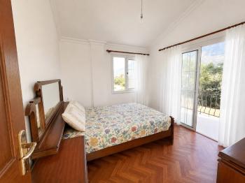KKTC Girne Karşıyaka 1.250 m² Arsa İçerisinde Satılık 3+1 Müstakil Ev