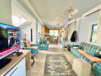 KKTC Girne Karşıyaka 1.250 m² Arsa İçerisinde Satılık 3+1 Müstakil Ev