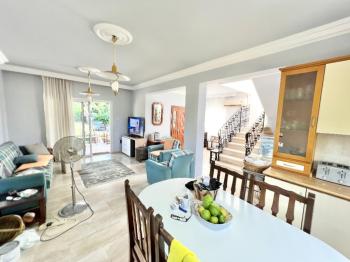 KKTC Girne Karşıyaka 1.250 m² Arsa İçerisinde Satılık 3+1 Müstakil Ev