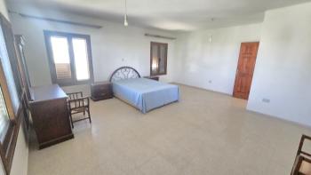  KKTC Girne Alsancak'ta 1 Dönüm Arazi İçerisinde Özel Havuzlu 5+1 Villa