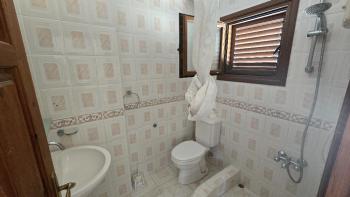  KKTC Girne Alsancak'ta 1 Dönüm Arazi İçerisinde Özel Havuzlu 5+1 Villa