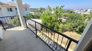  KKTC Girne Alsancak'ta 1 Dönüm Arazi İçerisinde Özel Havuzlu 5+1 Villa