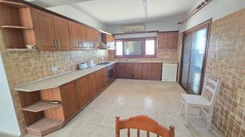  KKTC Girne Alsancak'ta 1 Dönüm Arazi İçerisinde Özel Havuzlu 5+1 Villa