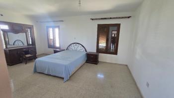  KKTC Girne Alsancak'ta 1 Dönüm Arazi İçerisinde Özel Havuzlu 5+1 Villa