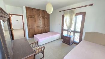  KKTC Girne Alsancak'ta 1 Dönüm Arazi İçerisinde Özel Havuzlu 5+1 Villa