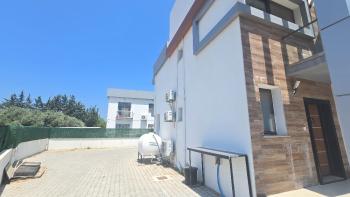 Kktc Girne Alsancak bolgesi 3+1 kiralik yari esyali villa