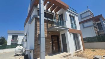 Kktc Girne Alsancak bolgesi 3+1 kiralik yari esyali villa