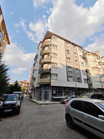 * AFYON ÜÇOK EMLAKTAN CUMHURİYET MAH 2+1 90M² ASANSÖRLÜ EŞYALI KİRALIK DAİRE *