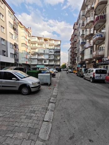 * AFYON ÜÇOK EMLAKTAN CUMHURİYET MAH 2+1 90M² ASANSÖRLÜ EŞYALI KİRALIK DAİRE *