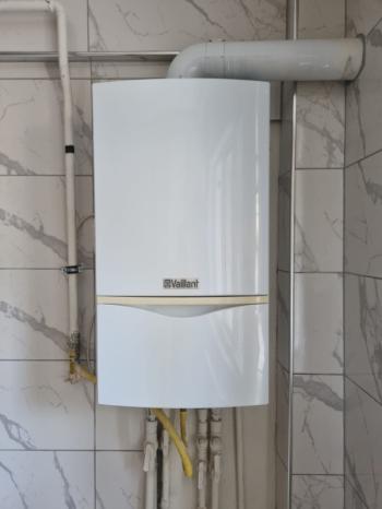 * AFYON ÜÇOK EMLAKTAN EŞREFPAŞA MAH 3+1 120M² TEMİZ BAKIMLI İÇİ YAPILI SATILIK DAİRE 