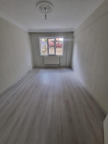 * AFYON ÜÇOK EMLAKTAN EŞREFPAŞA MAH 3+1 120M² TEMİZ BAKIMLI İÇİ YAPILI SATILIK DAİRE 