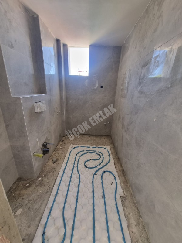 * AFYON ÜÇOK EMLAKTAN ZAFER MAH 2+1 90M² SIFIR LÜKS SATILIK DAİRELER *
