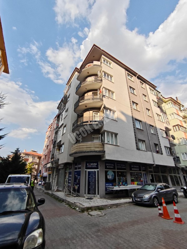 * AFYON ÜÇOK EMLAKTAN CUMHURİYET MAH 2+1 90M² ASANSÖRLÜ EŞYALI KİRALIK DAİRE *
