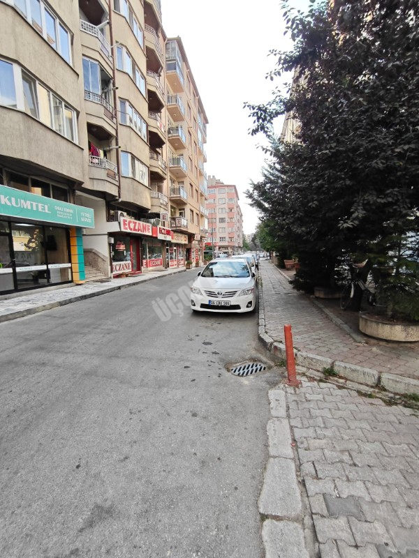 * AFYON ÜÇOK EMLAKTAN CUMHURİYET MAH 2+1 90M² ASANSÖRLÜ EŞYALI KİRALIK DAİRE *