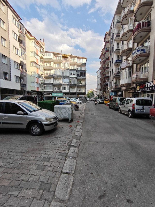 * AFYON ÜÇOK EMLAKTAN CUMHURİYET MAH 2+1 90M² ASANSÖRLÜ EŞYALI KİRALIK DAİRE *