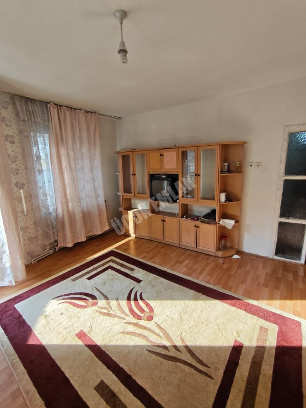 * AFYON ÜÇOK EMLAKTAN CUMHURİYET MAH 2+1 90M² ASANSÖRLÜ EŞYALI KİRALIK DAİRE *