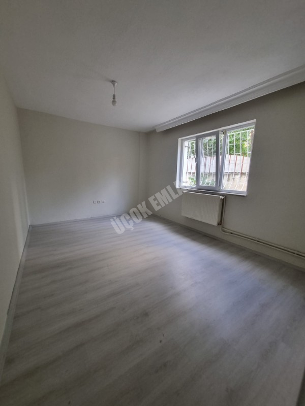 * AFYON ÜÇOK EMLAKTAN EŞREFPAŞA MAH 3+1 120M² TEMİZ BAKIMLI İÇİ YAPILI SATILIK DAİRE 