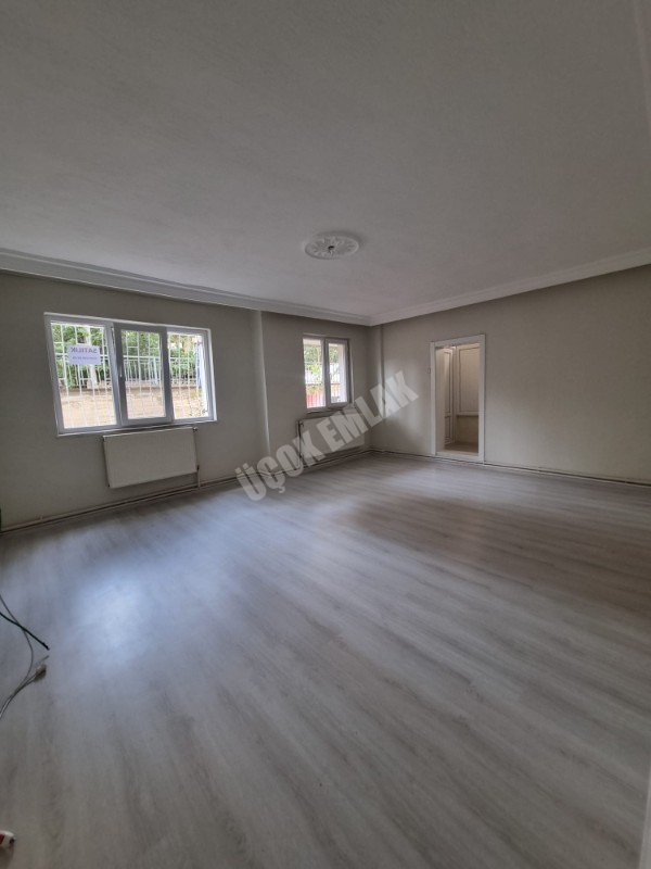 * AFYON ÜÇOK EMLAKTAN EŞREFPAŞA MAH 3+1 120M² TEMİZ BAKIMLI İÇİ YAPILI SATILIK DAİRE 