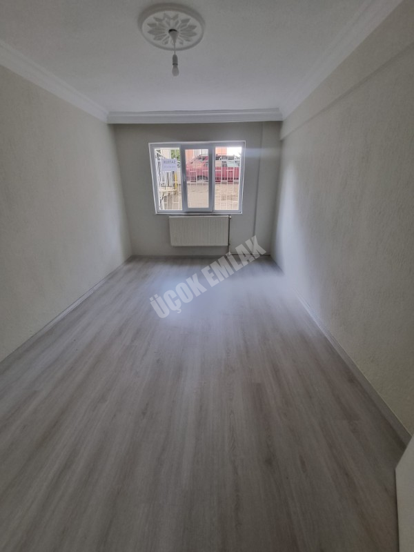 * AFYON ÜÇOK EMLAKTAN EŞREFPAŞA MAH 3+1 120M² TEMİZ BAKIMLI İÇİ YAPILI SATILIK DAİRE 