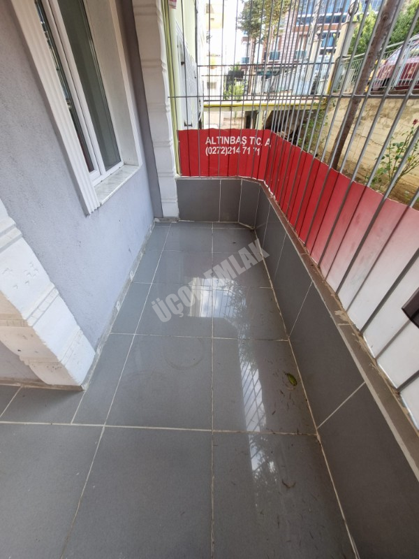 * AFYON ÜÇOK EMLAKTAN EŞREFPAŞA MAH 3+1 120M² TEMİZ BAKIMLI İÇİ YAPILI SATILIK DAİRE 
