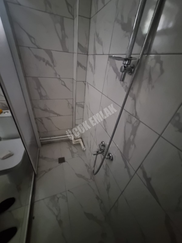 * AFYON ÜÇOK EMLAKTAN EŞREFPAŞA MAH 3+1 120M² TEMİZ BAKIMLI İÇİ YAPILI SATILIK DAİRE 