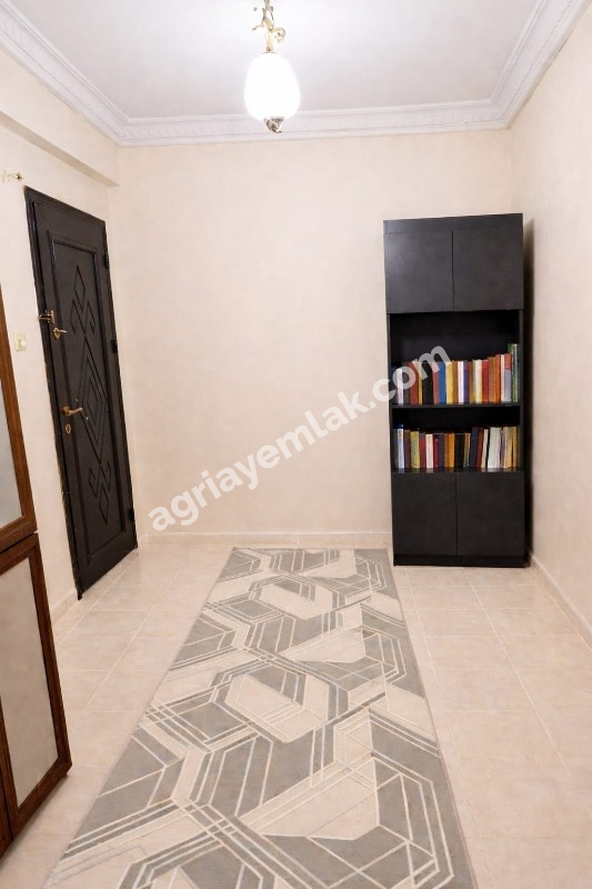 MURAT MAHALLESİNDE MERKEZİ LOKASYONDA SATILIK GENİŞ 3+1 DAİRE
