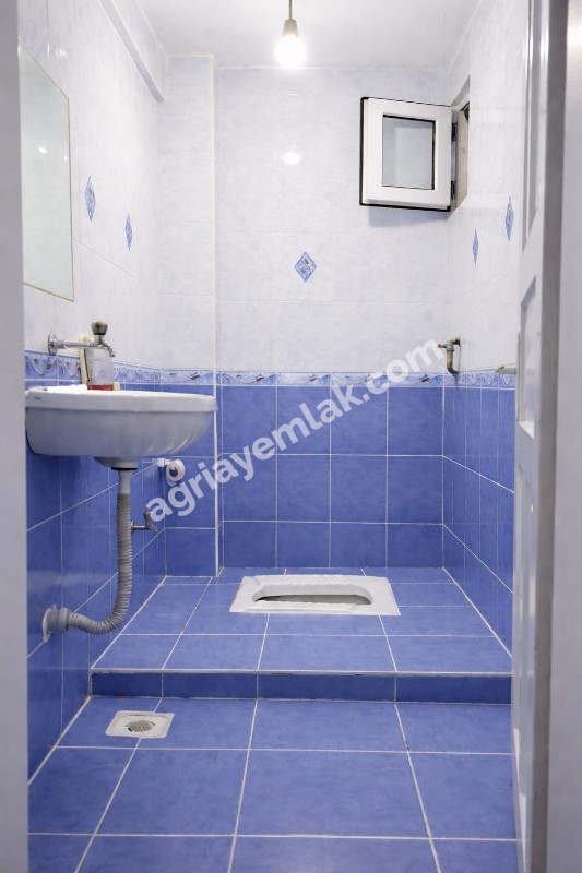 MURAT MAHALLESİNDE MERKEZİ LOKASYONDA SATILIK GENİŞ 3+1 DAİRE