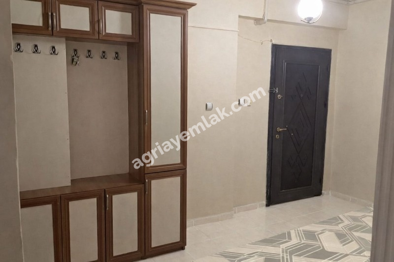 MURAT MAHALLESİNDE MERKEZİ LOKASYONDA SATILIK GENİŞ 3+1 DAİRE