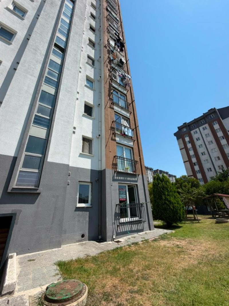 Hadımköy Kiptaş'ta Satılık 2+1 Daire - 70m² Net