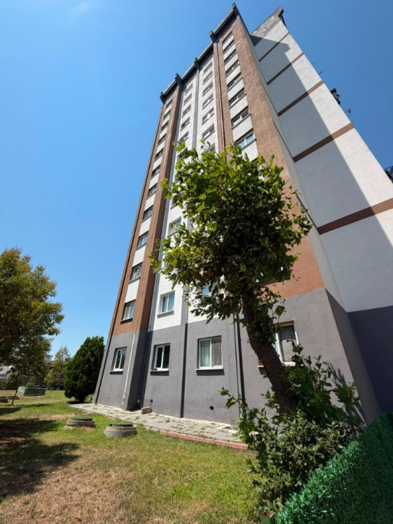 Hadımköy Kiptaş'ta Satılık 2+1 Daire - 70m² Net