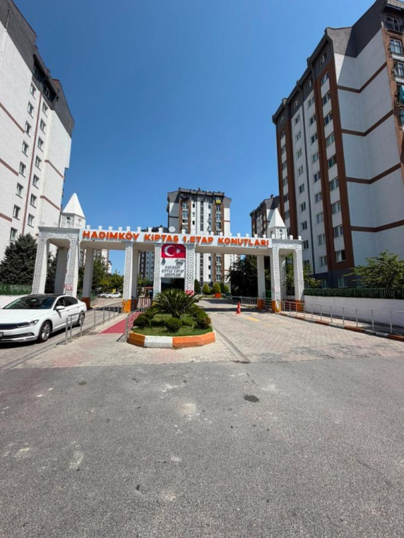 Hadımköy Kiptaş'ta Satılık 2+1 Daire - 70m² Net
