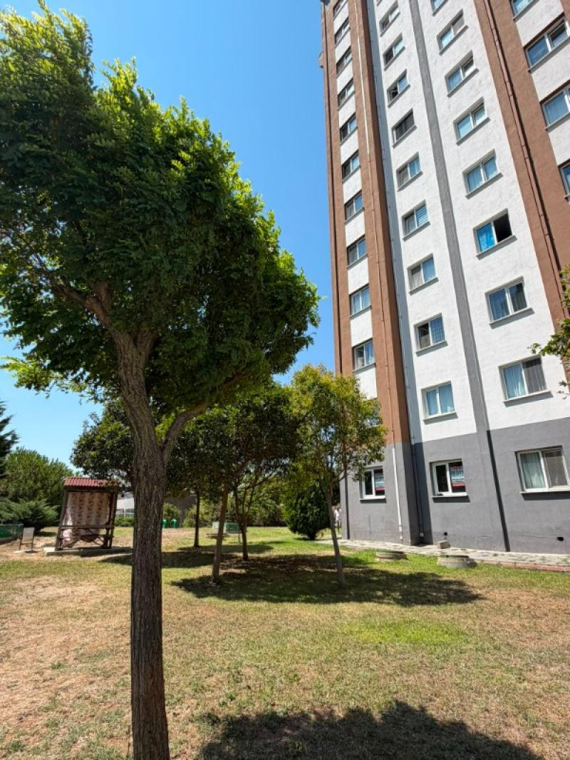Hadımköy Kiptaş'ta Satılık 2+1 Daire - 70m² Net