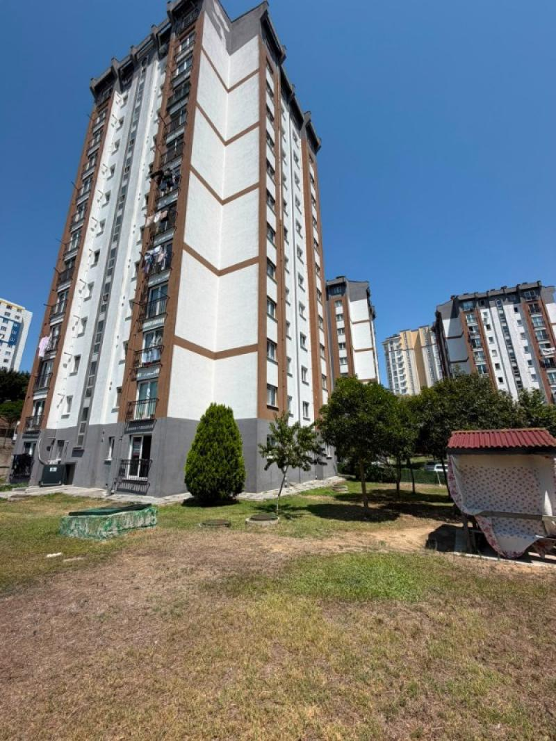 Hadımköy Kiptaş'ta Satılık 2+1 Daire - 70m² Net