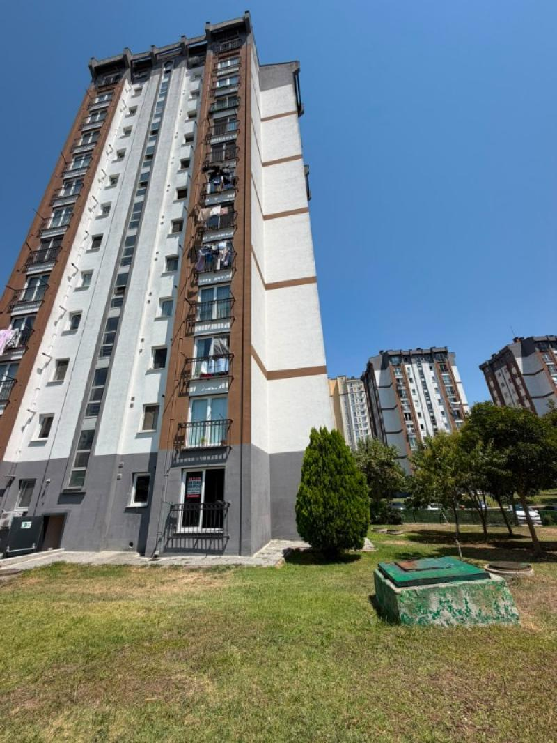 Hadımköy Kiptaş'ta Satılık 2+1 Daire - 70m² Net